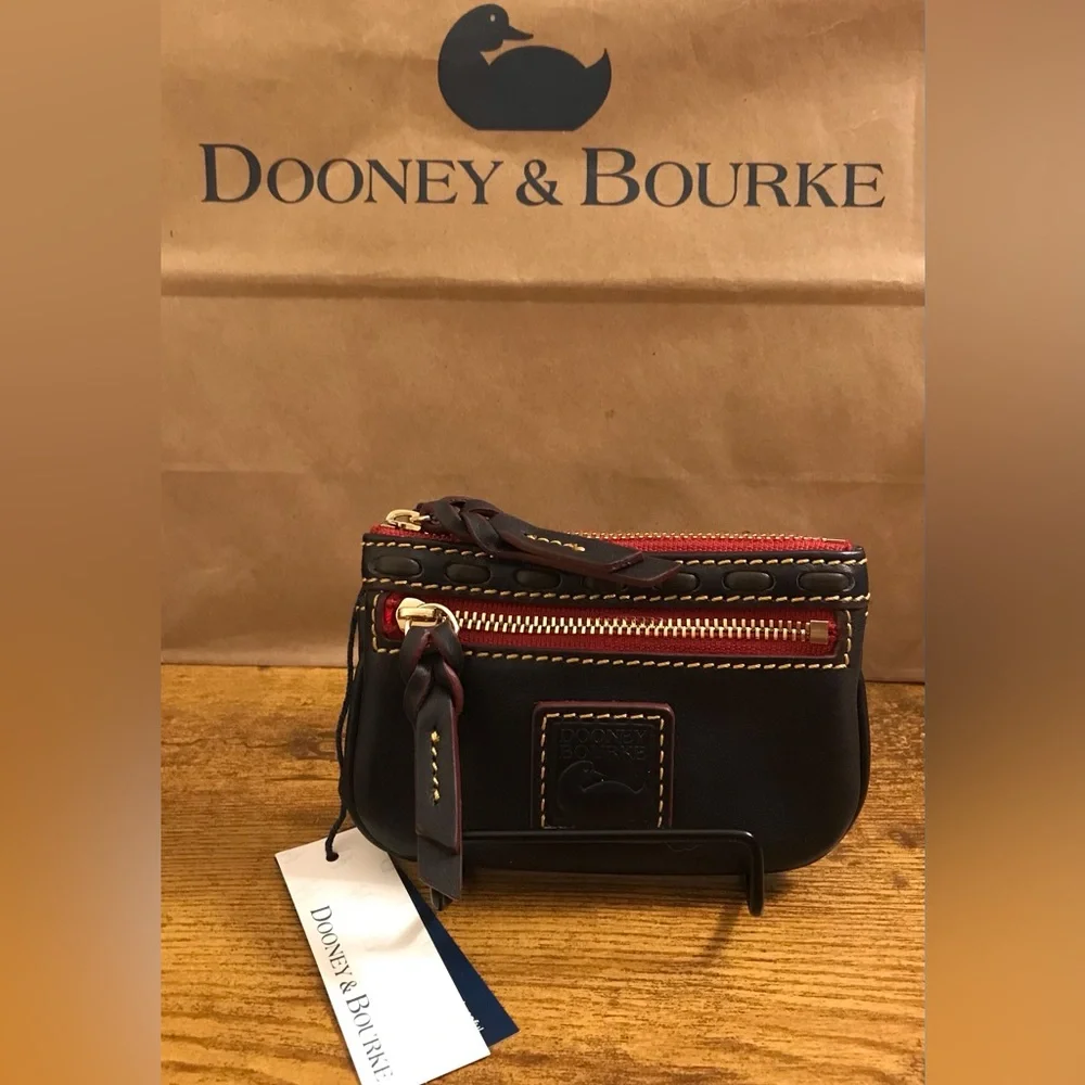 Dooney & Bourke Florentine Coin Case in NAVY 😎